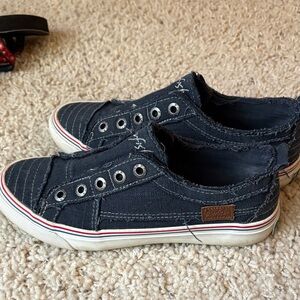 Blowfish Women’s Dark Blue Sneakers